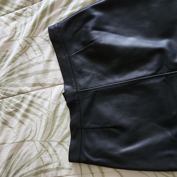 Noisy May Black Pleather Knee Length Skirt in Medium - Picture 4 of 4